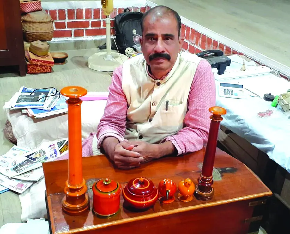 CV Raju with finished lacquerware